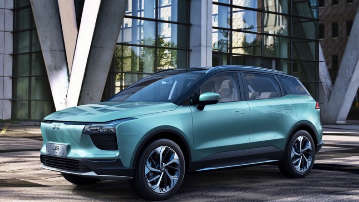57 electric cars range tested at highway speeds - who wins? PART 1