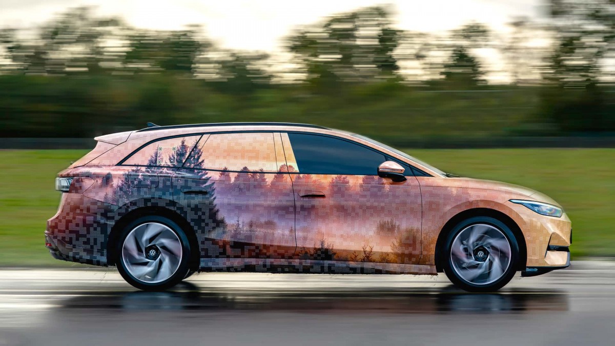 Volkswagen teases the all-new ID.7 Tourer
